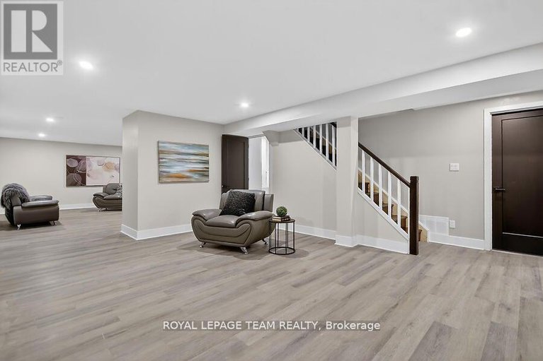 29467727/6636-marina-drive/manotick-south-to-roger-stevens/ottawa/ontario/K4M1B3_29