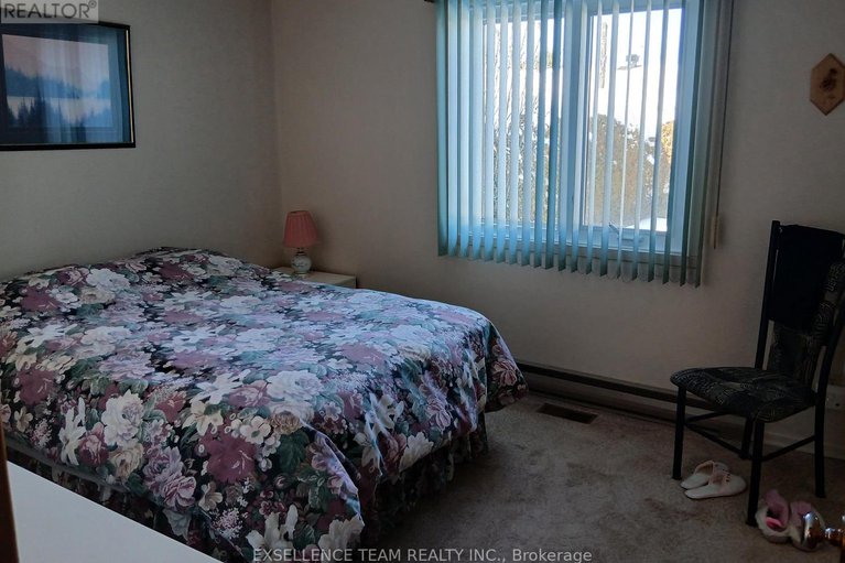 29361239/91-victoria-street-w/alexandria/north-glengarry/ontario/K0C1A0_8