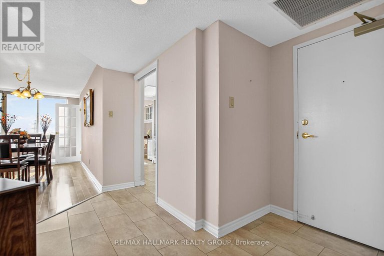 29041204/606-100-grant-carman-drive/borden-farmstewart-farmcarleton-heightsparkwood-hills/ottawa/ontario/K2E8B8_5