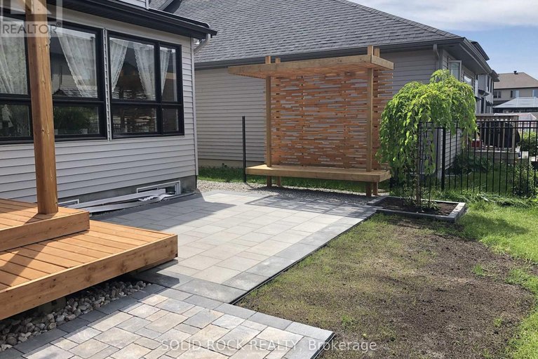 29583992/76-palfrey-way/emerald-meadowstrailwest/ottawa/ontario/K2V0B3_29