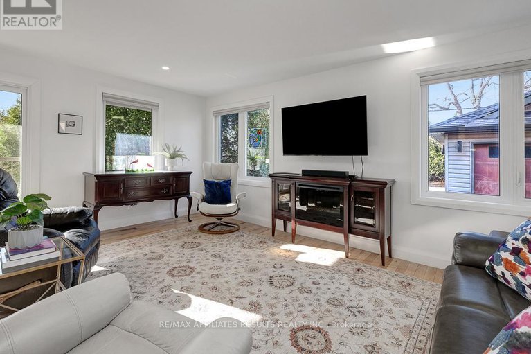 28386152/23-tunis-avenue/carlington/ottawa/ontario/K1Z7R6_7