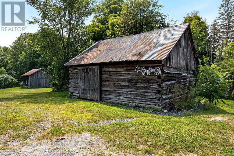 28732673/1373-flower-station-road/lanark-highlands-lavant-twp/lanark-highlands/ontario/K0G1K0_37