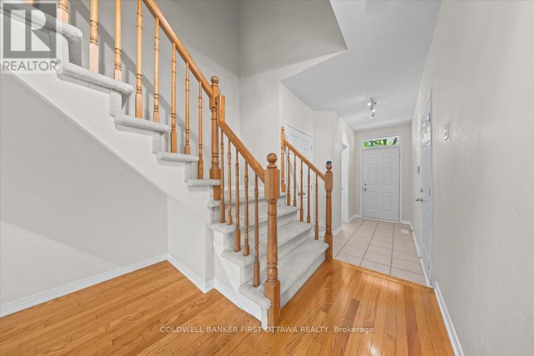 28806487/18-maxton-private/beacon-hill-south/ottawa/ontario/K1J1J2_17