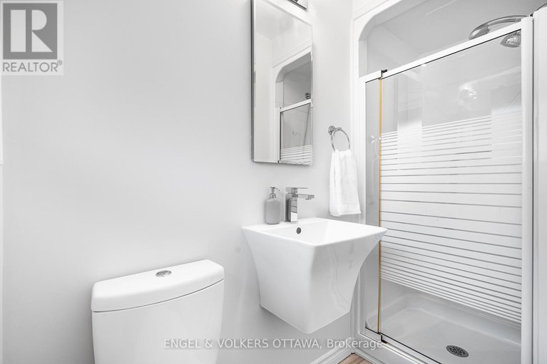 29612922/2173-beaumont-road/playfair-park/ottawa/ontario/K1H5V2_13