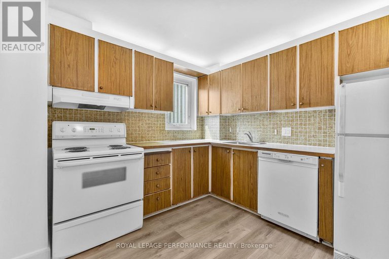 28607992/1003-1171-ambleside-drive/woodroffe/ottawa/ontario/K2B8E1_14