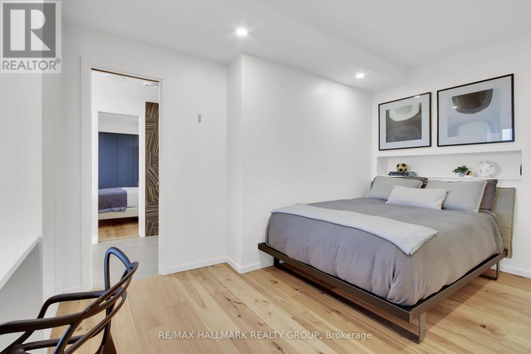 28484970/227-grandview-road/crystal-bayrocky-point/ottawa/ontario/K2H8B9_36