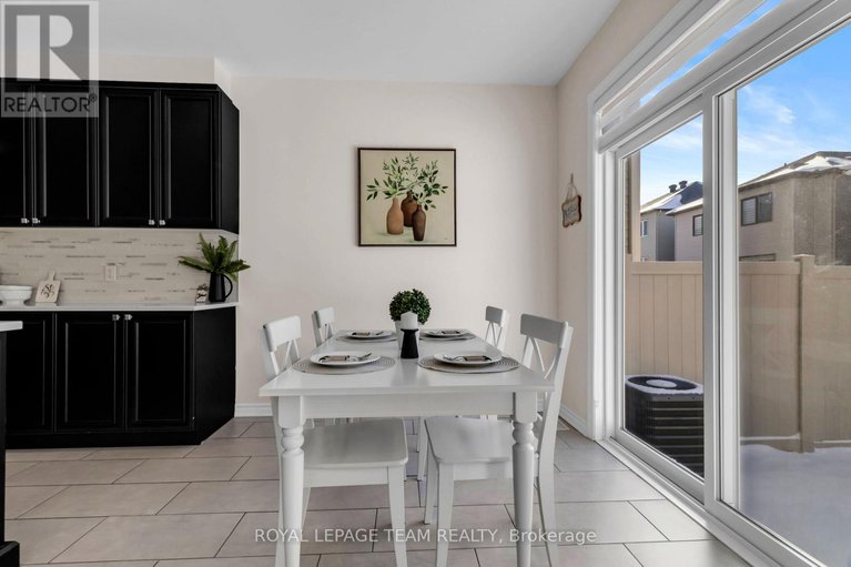 28395434/906-nokomis-place/half-moon-bay/ottawa/ontario/K2J6T2_16