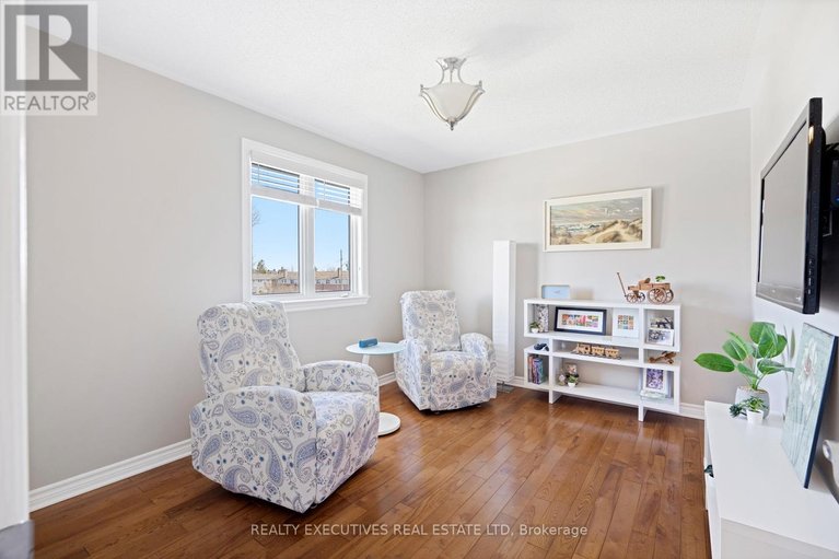 29633987/5520-bridlewood-court/iroquois/south-dundas/ontario/K0E1K0_16