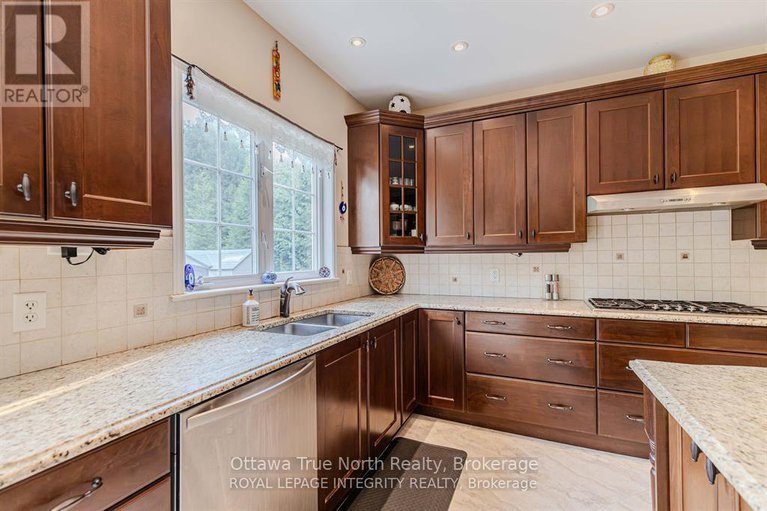 28995083/313-eckerson-avenue/stittsville-south/ottawa/ontario/K2S0K8_14
