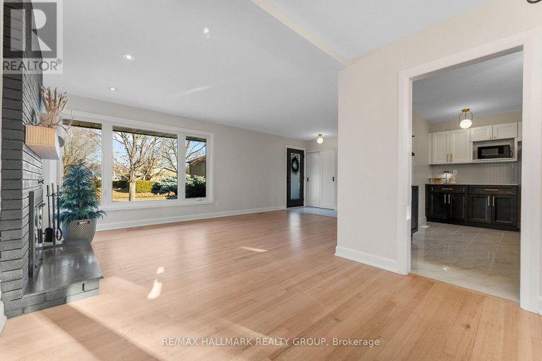 29161672/942-elsett-drive/elmvale-acresurbandale/ottawa/ontario/K1G2S9_13