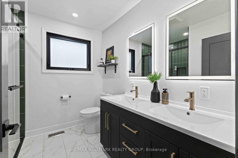 29102044/2186-lenester-avenue/mckellar-heightsglabar-park/ottawa/ontario/K2A1L4_21