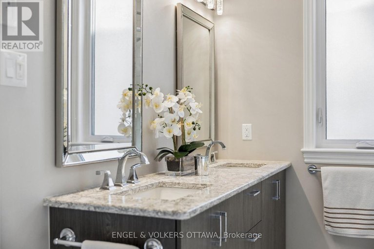 29492071/865-tewin-circle/camelot/ottawa/ontario/K4A1K1_25