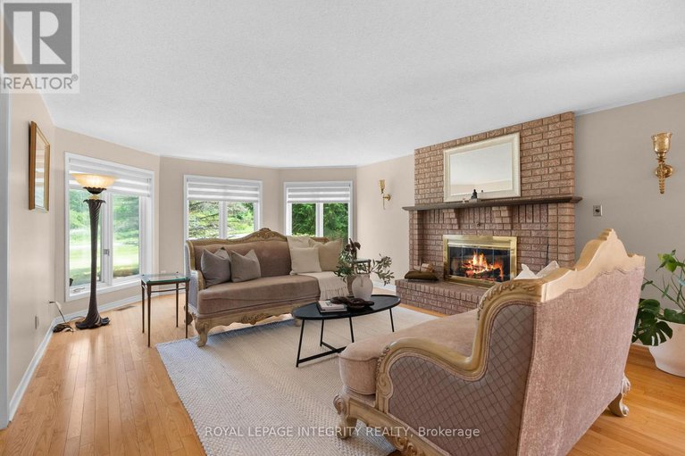 28798691/22-marchbrook-circle/rural-kanata-central/ottawa/ontario/K2W1A1_7