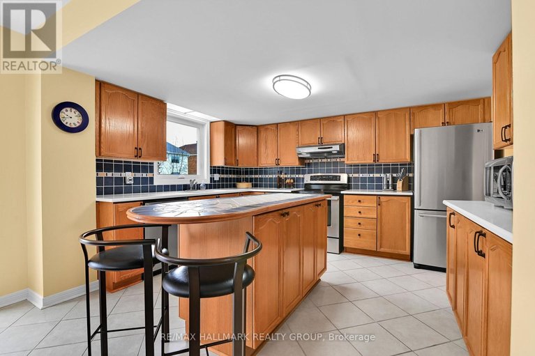 29674273/21-hime-crescent/hunt-club-park/ottawa/ontario/K1G4S1_9