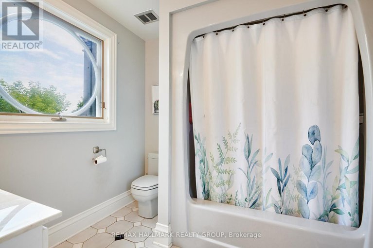 29311910/23-davidson-drive/rothwell-heights/ottawa/ontario/K1J6L7_21