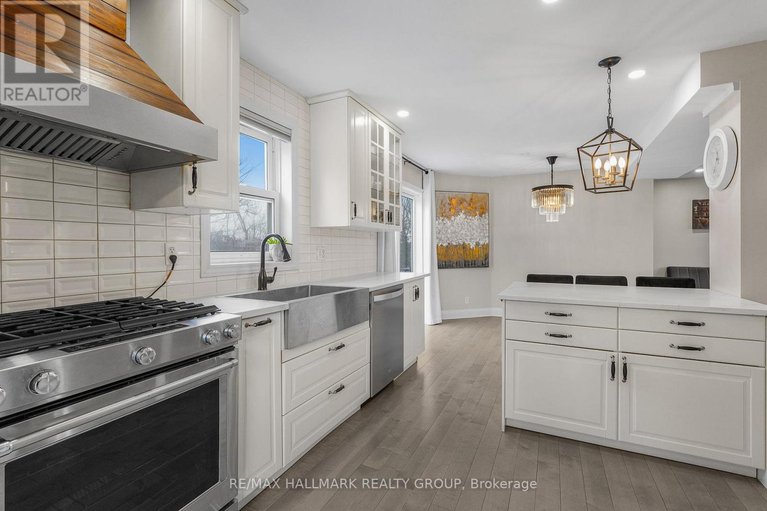 29592597/436-yves-street/town-of-rockland/clarence-rockland/ontario/K4K1E9_8