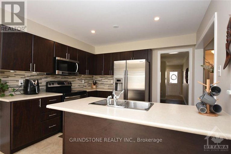 28459488/2414-nutgrove-avenue/half-moon-bay/ottawa/ontario/K2J0W9_8