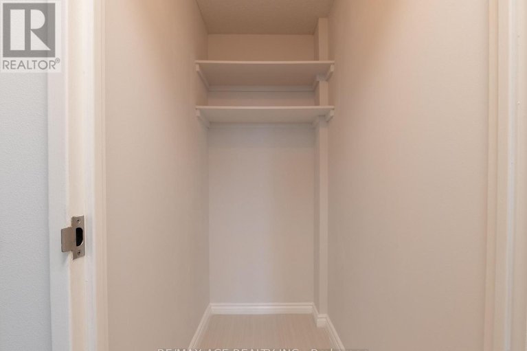 29409421/1506-1171-ambleside-drive/woodroffe/ottawa/ontario/K2B8E1_24