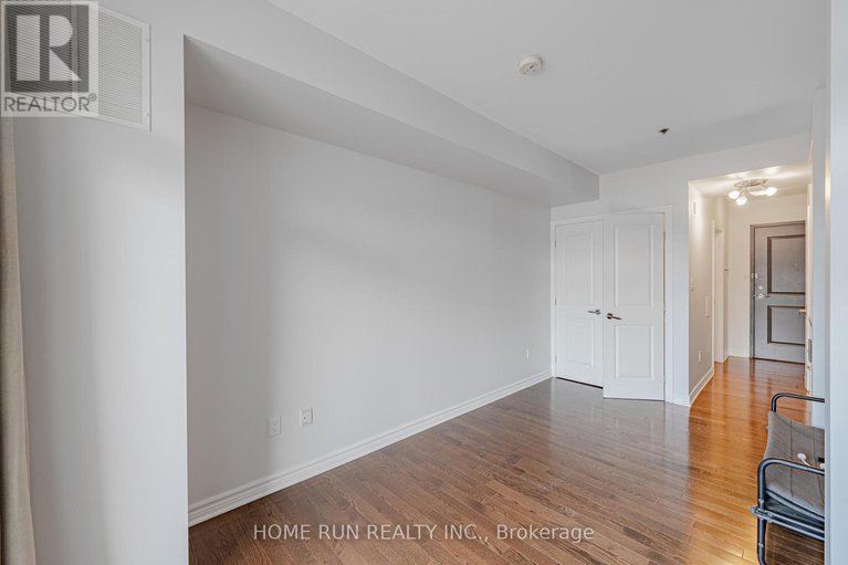 28801243/210-429-kent-street/ottawa-centre/ottawa/ontario/K2P1B5_26