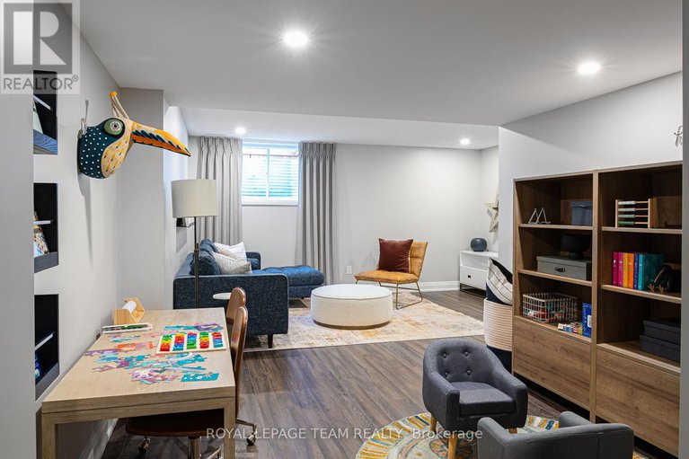 29169600/112-laurel-private/north-grenville-twp-kemptville-south/north-grenville/ontario/K0G1J0_12