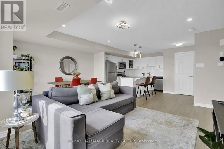 29641678/220-pilot-private/emerald-meadowstrailwest/ottawa/ontario/K2V0S4_17