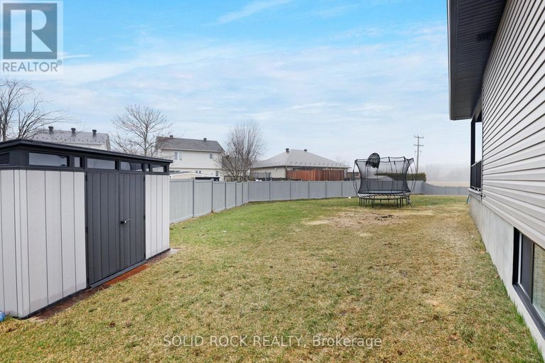 29623865/216-filion-street/embrun/russell/ontario/K0A1W0_40