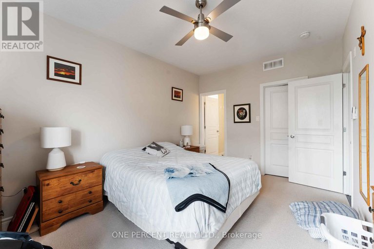 28720301/f-66-tipperary-private/longfields/ottawa/ontario/K2J2T3_9
