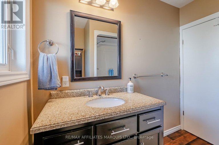 29588946/7-farran-drive/ingleside/south-stormont/ontario/K0C1M0_29