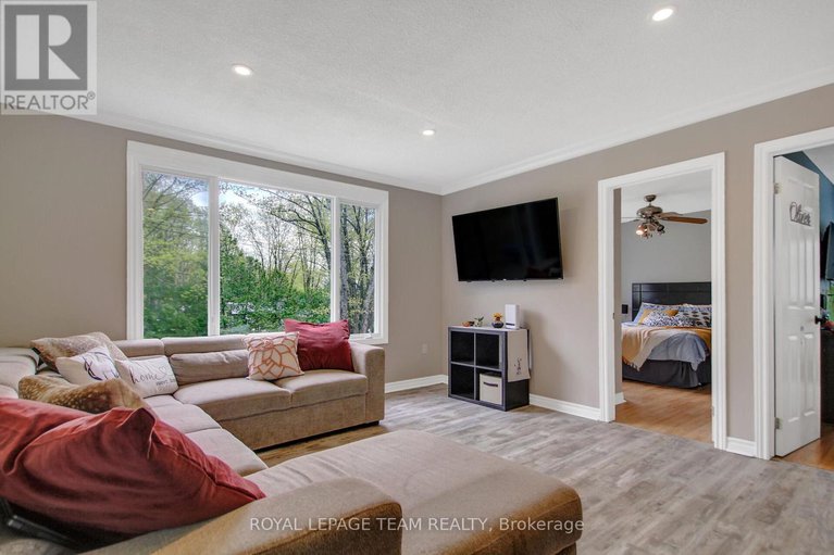 28001018/129-spinnaker-way/constance-bay/ottawa/ontario/K0A3M0_12