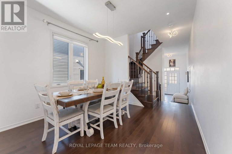 29159210/359-melodie-street/mer-bleuebradley-estatesanderson-park/ottawa/ontario/K1W0L8_18