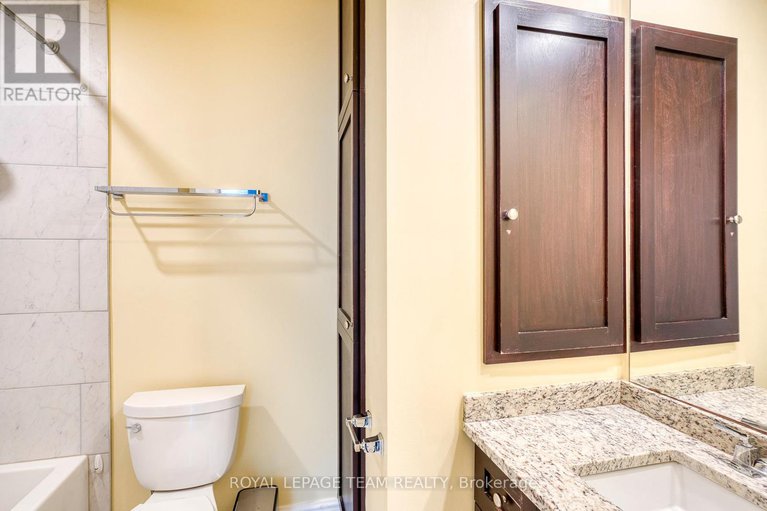 28785290/107-1-rosamond-street/almonte/mississippi-mills/ontario/K0A1A0_12