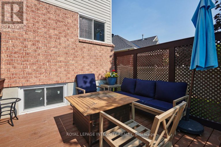 28624550/11-honeywood-court/riverside-southgloucester-glen/ottawa/ontario/K1V1Y4_30