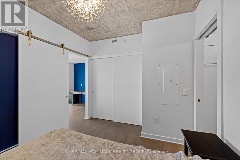 28946021/607-135-barrette-street/vanier/ottawa/ontario/K1L7Z9_19
