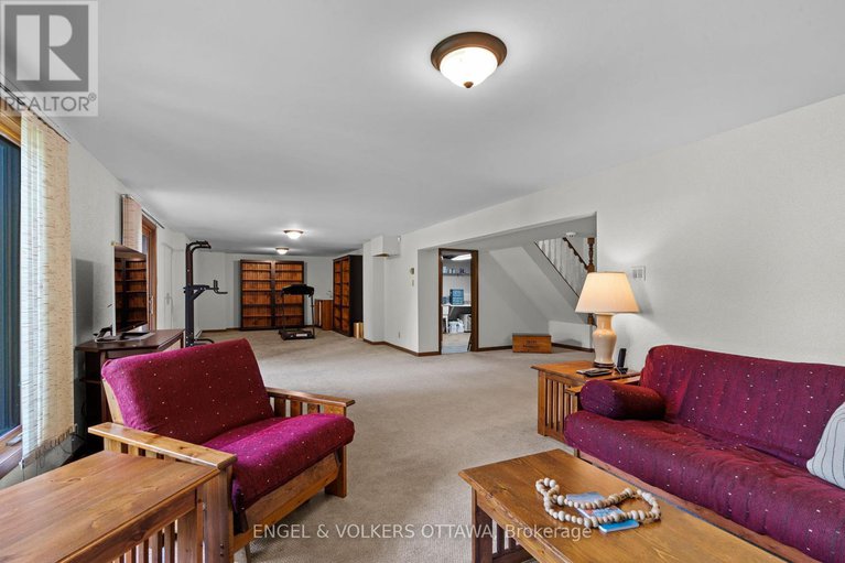 28072674/5468-torbolton-ridge-road/woodlawnmaclarens-landingkilmaurs/ottawa/ontario/K0A3M0_28