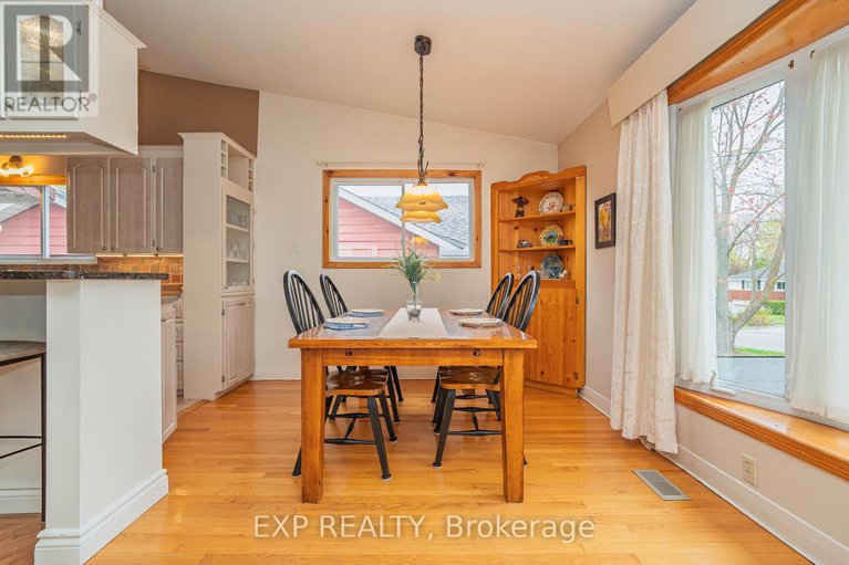 28319921/220-ancaster-avenue/woodroffe/ottawa/ontario/K2B5B3_11