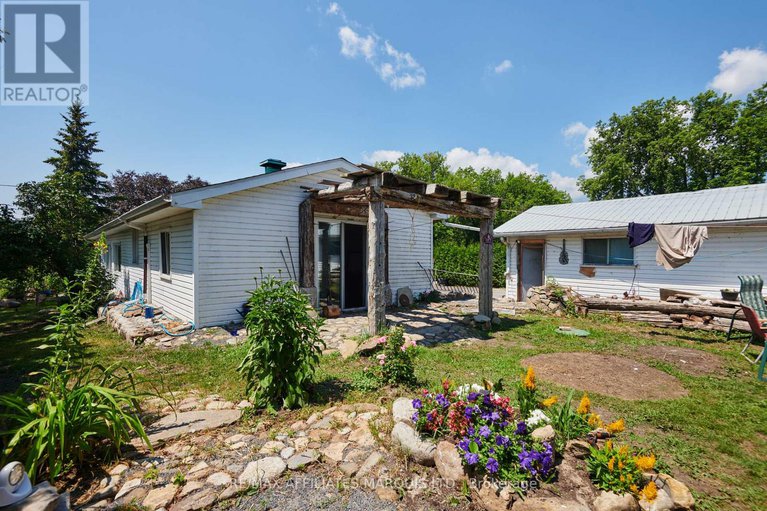 28593568/6923-salem-lane/south-glengarry-charlottenburgh-twp/south-glengarry/ontario/K6H5R5_8