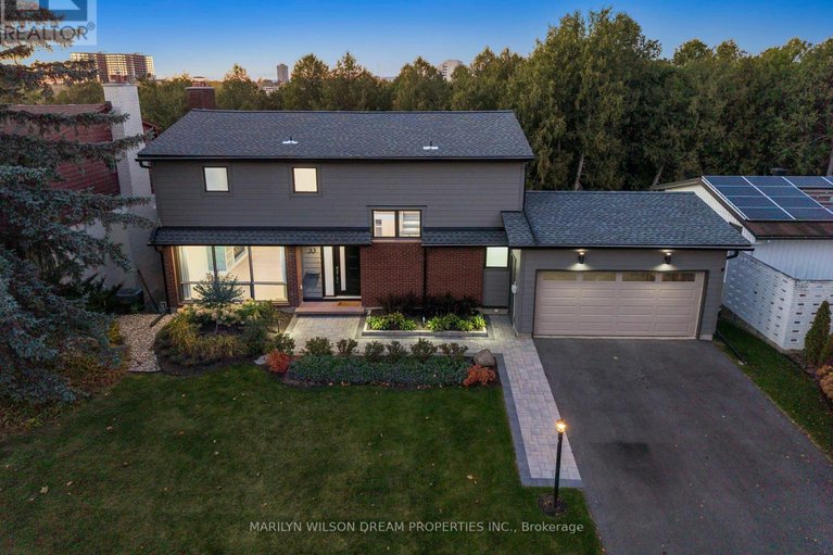 29579532/33-commanche-drive/city-viewskylinefisher-heightsparkwood-hills/ottawa/ontario/K2E6E8_1