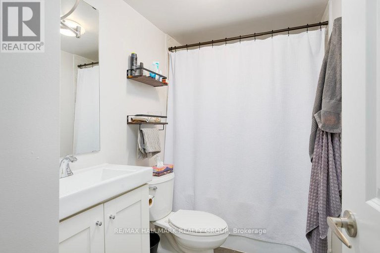 28639060/177-glynn-avenue/overbrookcastle-heights/ottawa/ontario/K1K1S4_20