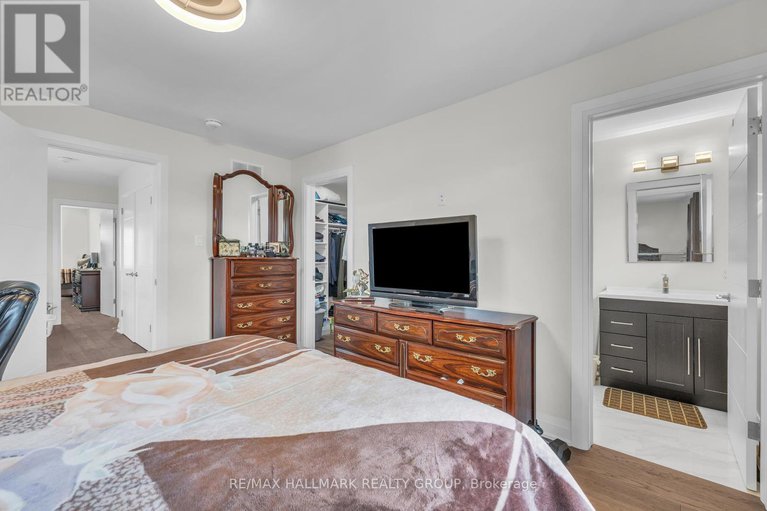 28617521/165-longpre-street/vanier/ottawa/ontario/K1L7J5_27