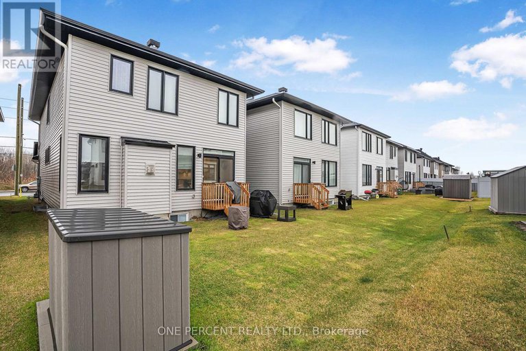 28260931/6487-renaud-road/mer-bleuebradley-estatesanderson-park/ottawa/ontario/K1W0R8_31