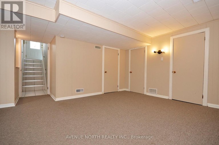 28262134/866-claude-street/castle-heightsrideau-high/ottawa/ontario/K1K2S6_20