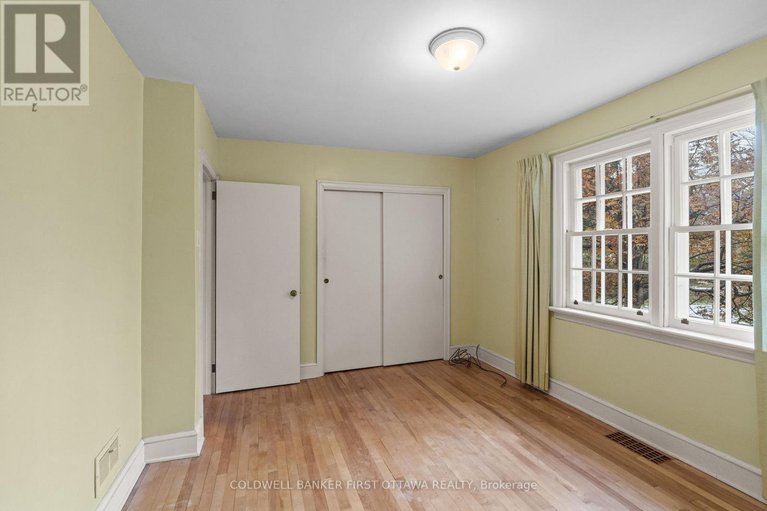 29133192/1914-norwood-avenue/faircrest-heights/ottawa/ontario/K1H5K6_19