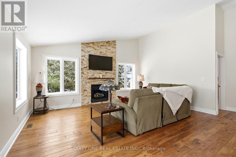 29093360/17-savage-drive/stittsville-central/ottawa/ontario/K2S1B9_23