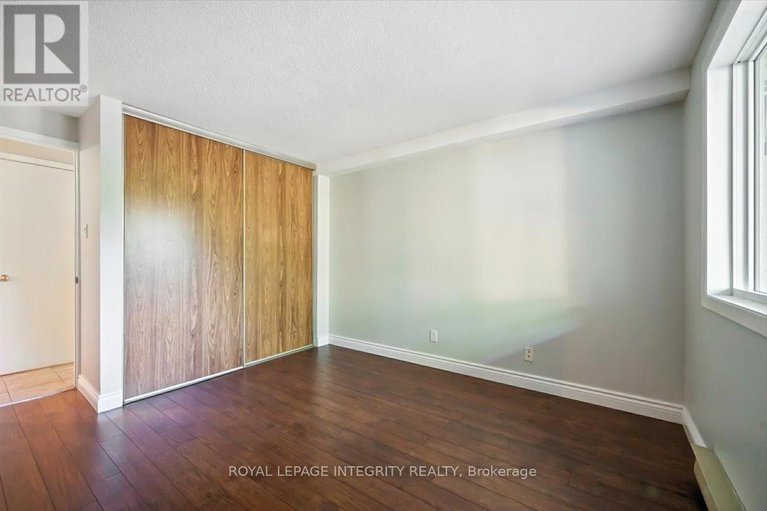 28812439/201-6470-bilberry-drive/orleans-wood/ottawa/ontario/K1C4P1_25