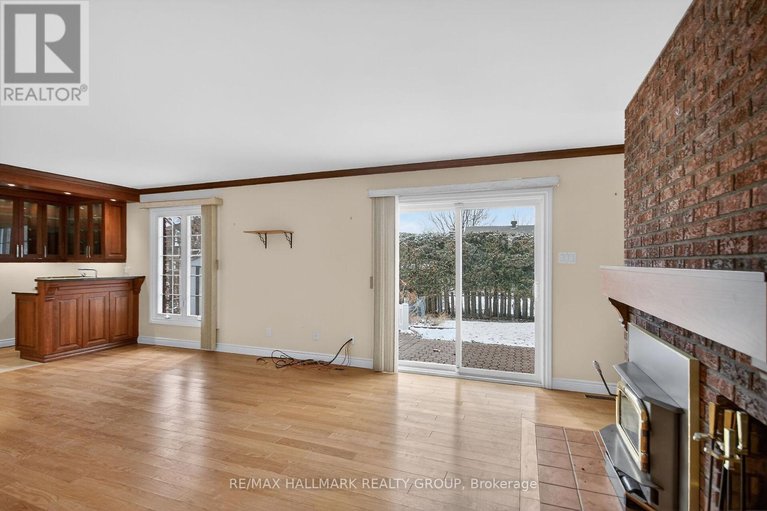 29582128/1050-plante-drive/hunt-clubwestern-community/ottawa/ontario/K1V9E6_20