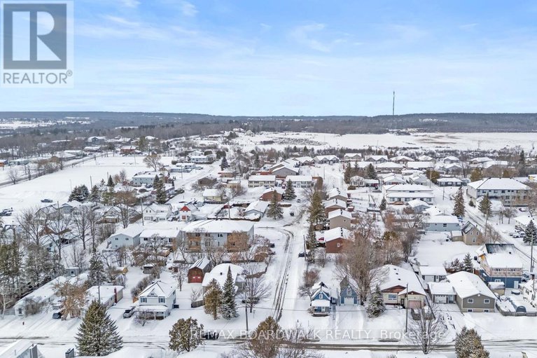 29404062/216-augusta-street/almonte/mississippi-mills/ontario/K0A1A0_35