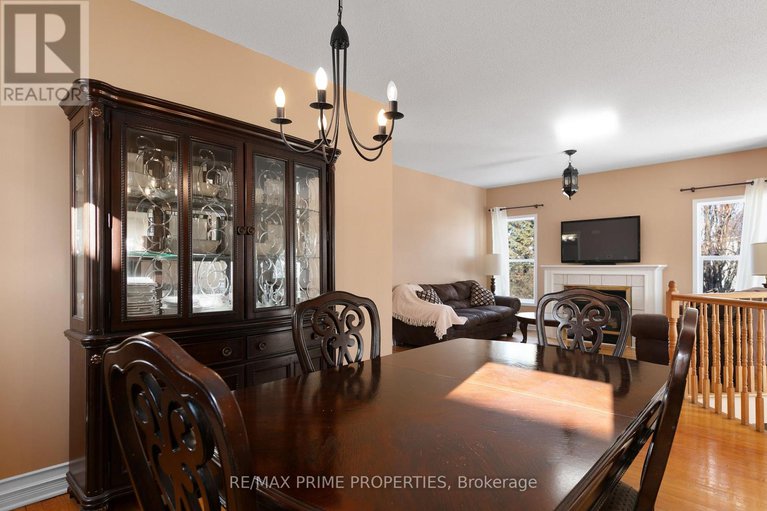 29367761/1567-rumford-drive/fallingbrookpineridge/ottawa/ontario/K4A4C1_11