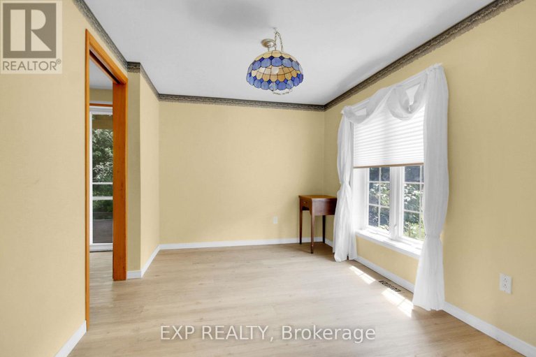 28592980/182-robertson-drive/lanark-highlands-lanark-village/lanark-highlands/ontario/K0G1K0_10