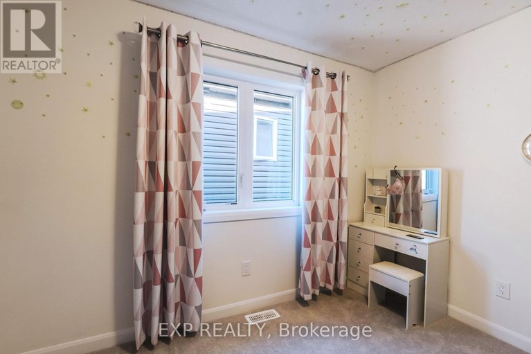 28597121/818-cappamore-drive/half-moon-bay/ottawa/ontario/K2J6V6_31