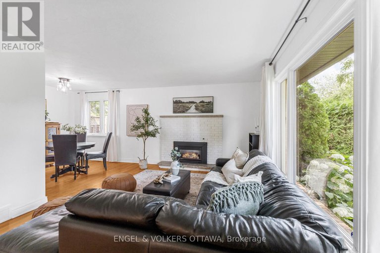 28638772/31-assiniboine-drive/borden-farmstewart-farmcarleton-heightsparkwood-hills/ottawa/ontario/K2E5R8_4